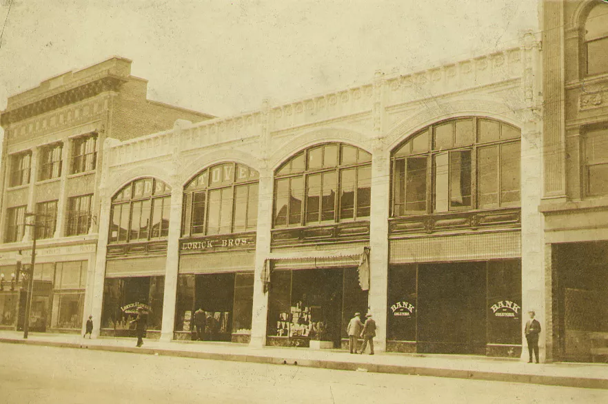 Lorick & Lowrance Mercantile Building, 1915
