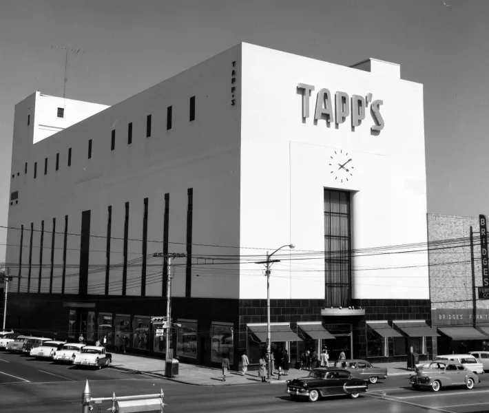 Tapp's building, 1956