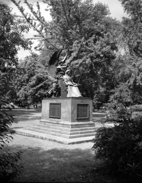 Monument to the Women of the Confederacy, 1949