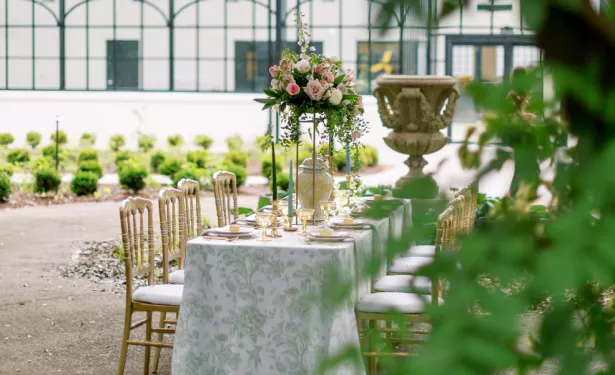 Exterior tablescape at Greenhouse