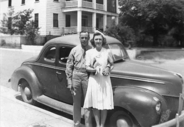 Margaret & Thomas P. Adams, 1104 Belleview Avenue, ca. 1944. (Midlands Memories Photograph Collection, Richland Library)